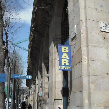 Pension Ciudadela Барселона Екстериор снимка